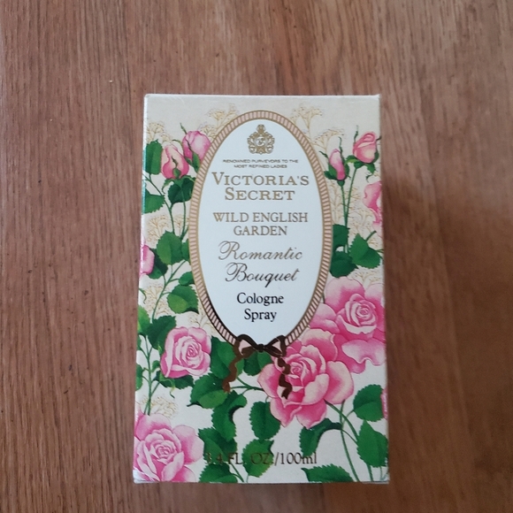 Victoria's Secret Wild English Garden ROMANTIC BOUQUET - Picture 2 of 5